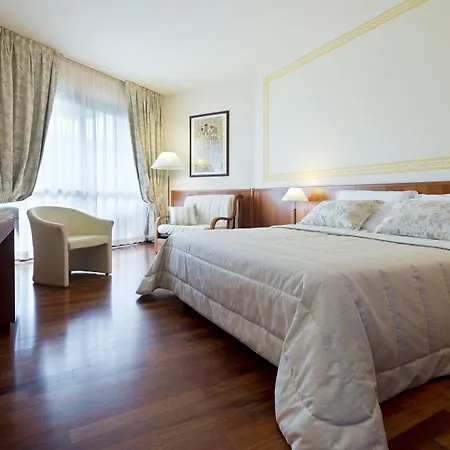 Savoy & Thermal Otel Bibione